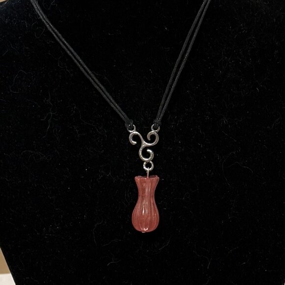 2/$20, Cherry Quartz Flower Bud Lariat Cord Necklace - Picture 3 of 11
